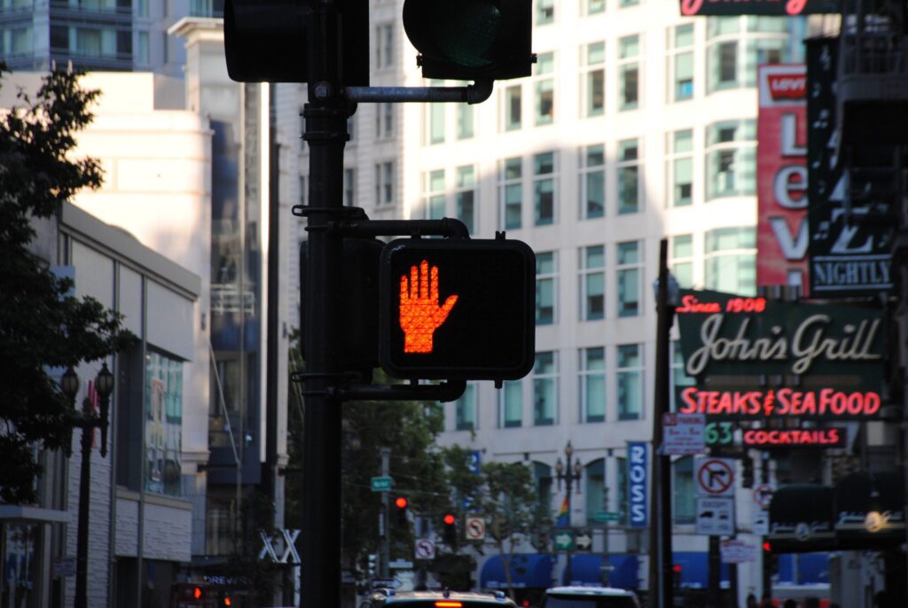 5 reasons autonomous vehicles are not smartphones on wheels: a storage software perspective
