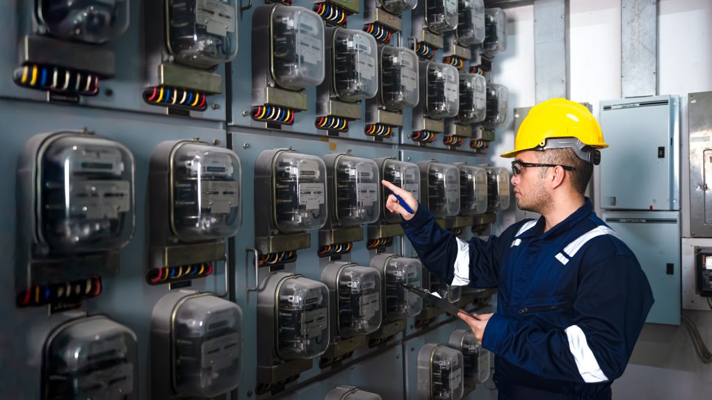 Reducing truck rolls with reliable embedded storage software for AMI